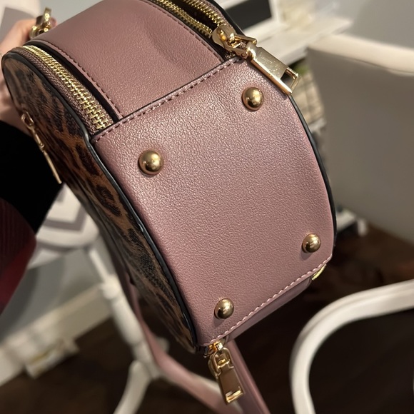 Womens Leopard purse - Picture 6 of 8